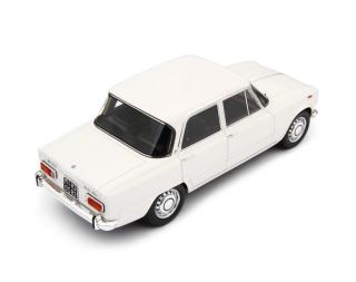 Alfa Romeo Giulia Super 1969 BIANCOSPINO Laudoracing 1:18 Resinemodell (Türen, Motorhaube... nicht zu öffnen!)